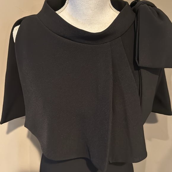 Badgley Mischika sleeveless dress with bow and cape overlay - Picture 3 of 9